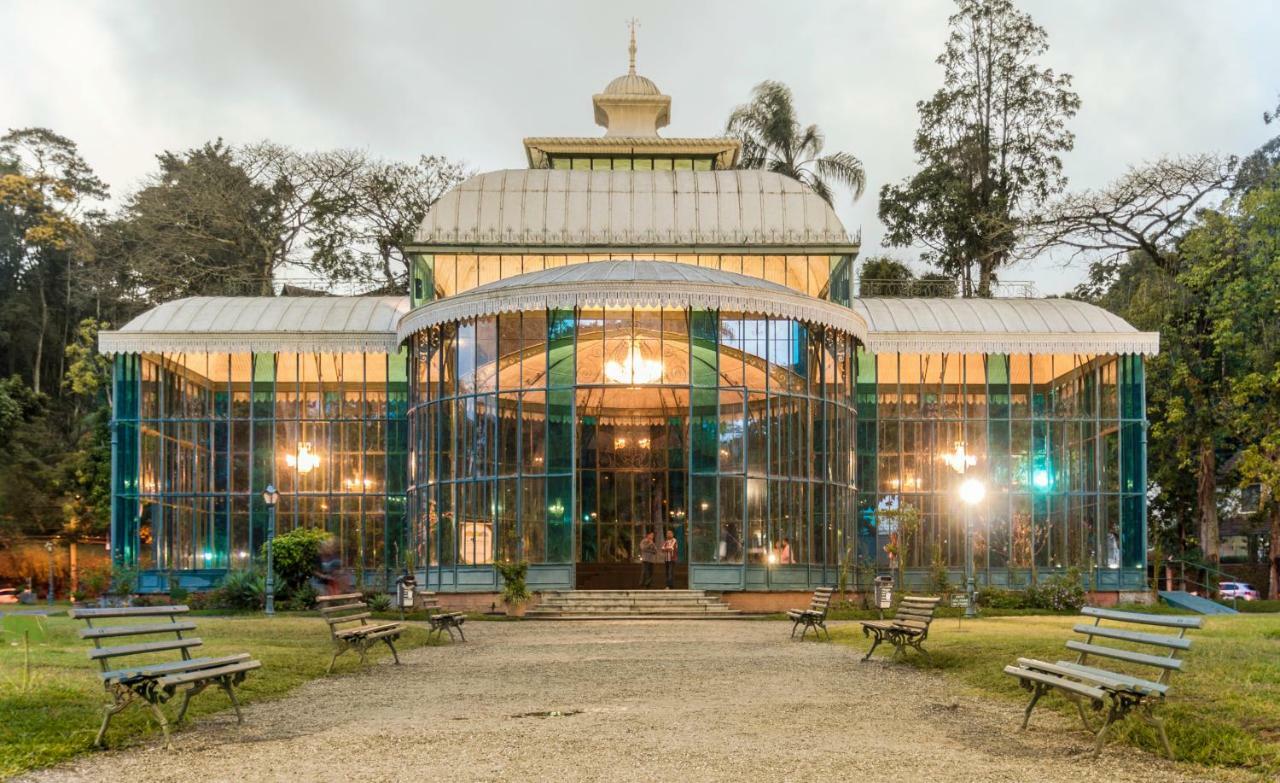 Em Petropolis, Edificio Majestoso Cremerie Apartment *
