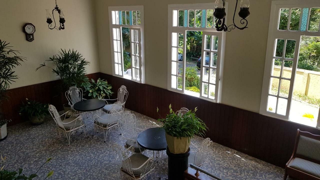 Em Petropolis, Edificio Majestoso Cremerie Petropolis (Rio de Janeiro)
