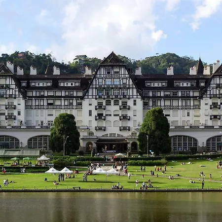 Apartamento Em Petropolis, Edificio Majestoso Cremerie Exterior photo