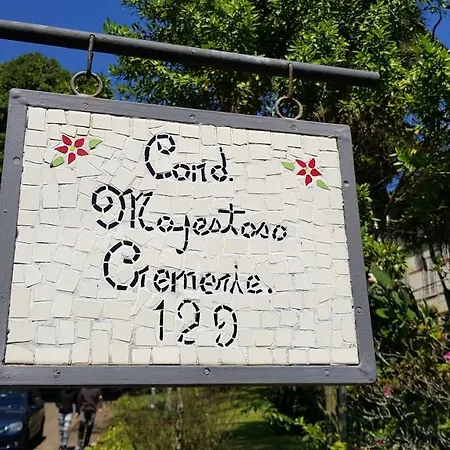 Apartamento Em Petropolis, Edificio Majestoso Cremerie Exterior photo