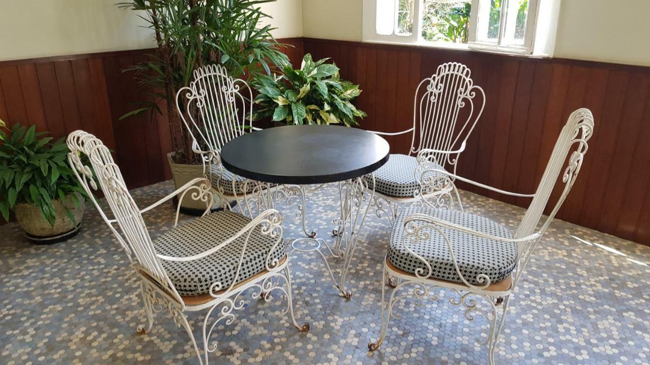 Em Petrópolis, Edifício Majestoso Cremerie Apartamento